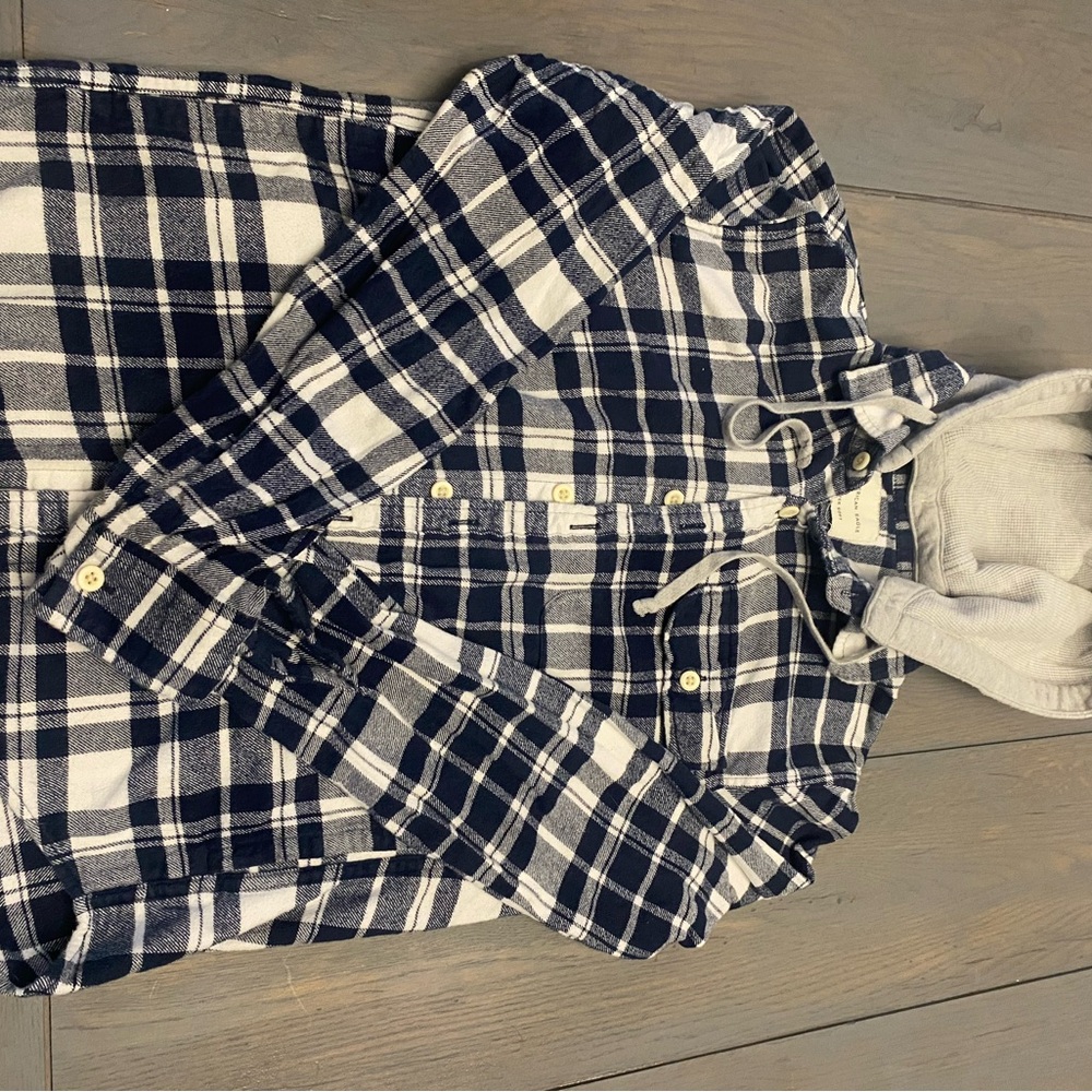 American Eagle Navy and White Plaid Hoodie